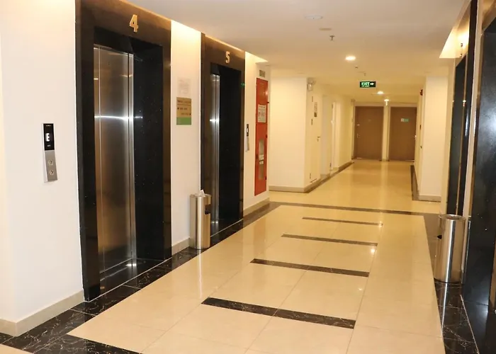 Rose 24 - 3 Bedrooms, 110m2- High Floor - Full Sea View 360 Degree Hạ Long